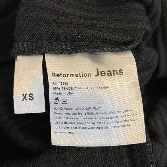 REFORMATION Jeans Black Camille Ribbed Knit Button V-Neck Stretchy Jumpsuit XS - Picture 11 of 13